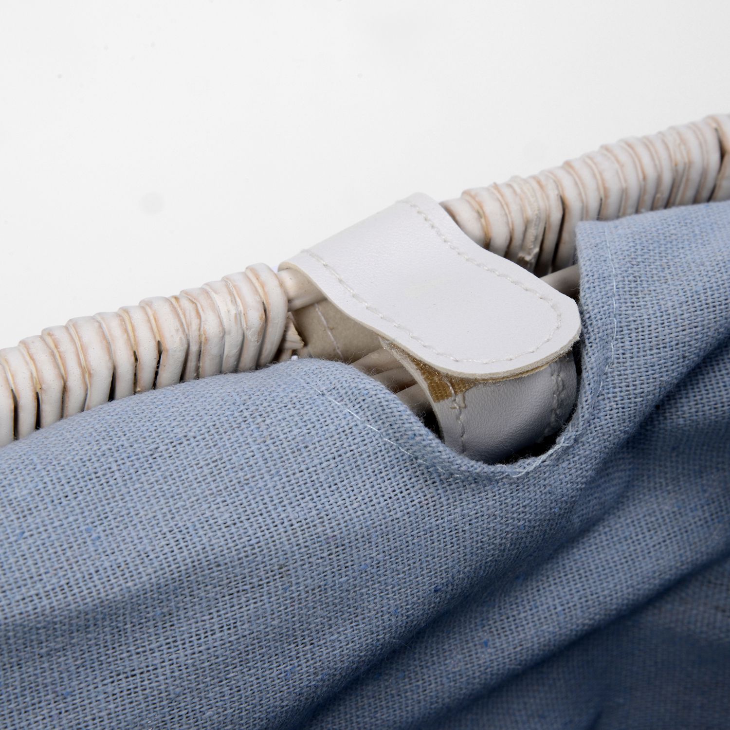 Плетеная корзина для белья с крышкой WasserKRAFT Lippe, WB-450-M