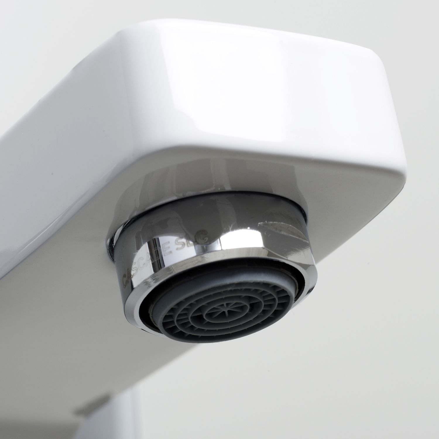 Смеситель для ванны с коротким изливом WasserKRAFT Aller, 1061WHITE