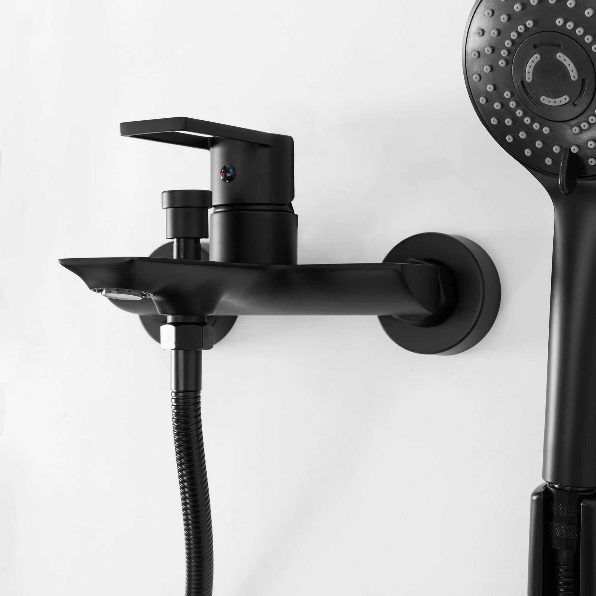 Смеситель для ванны Rea Flip Black, REA-B2003