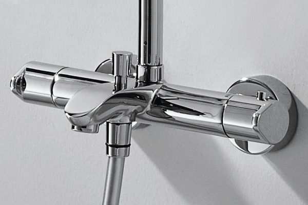 Душевая колонна со смесителем Bravat Waterfall F639114C-A2