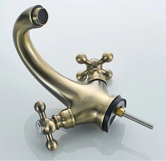 Смеситель для умывальника бронза Ledeme L1019C