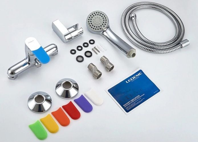 Смеситель для душа с цветной накладкой Ledeme L2053