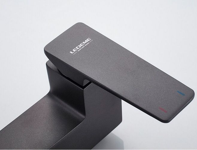 Смеситель для ванны графит Ledeme L3178U