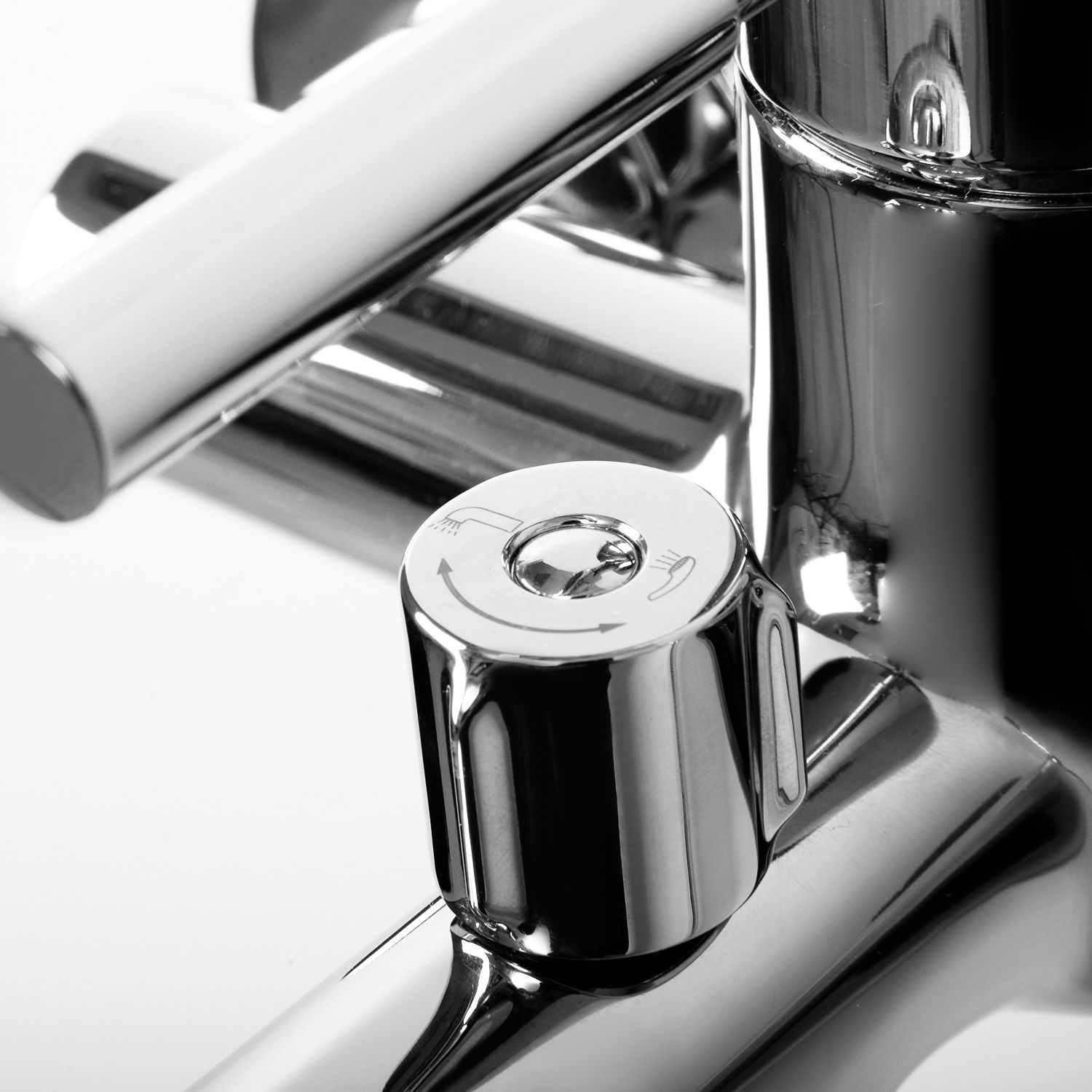 Смеситель для ванны с коротким изливом WasserKRAFT Main, 4101