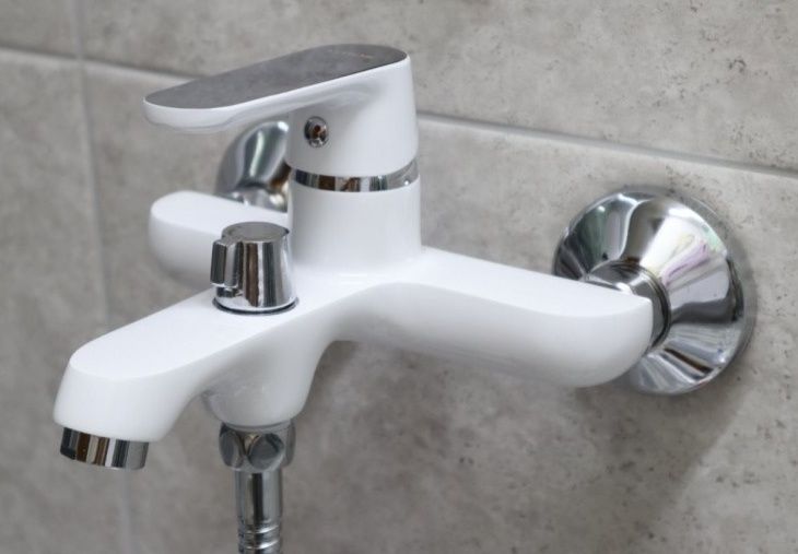 Смеситель для ванны Ledeme L3277W