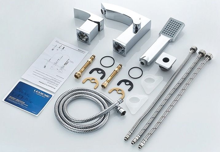 Смеситель врезной в борт ванны Ledeme L1198