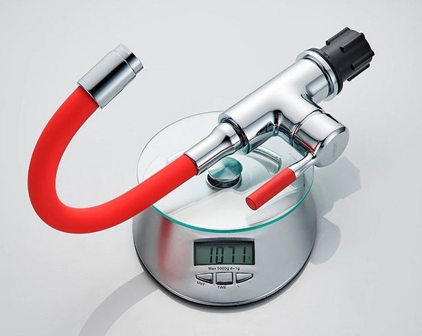 Смеситель для умывальника с гибким изливом красный/хром Ledeme L1399-1
