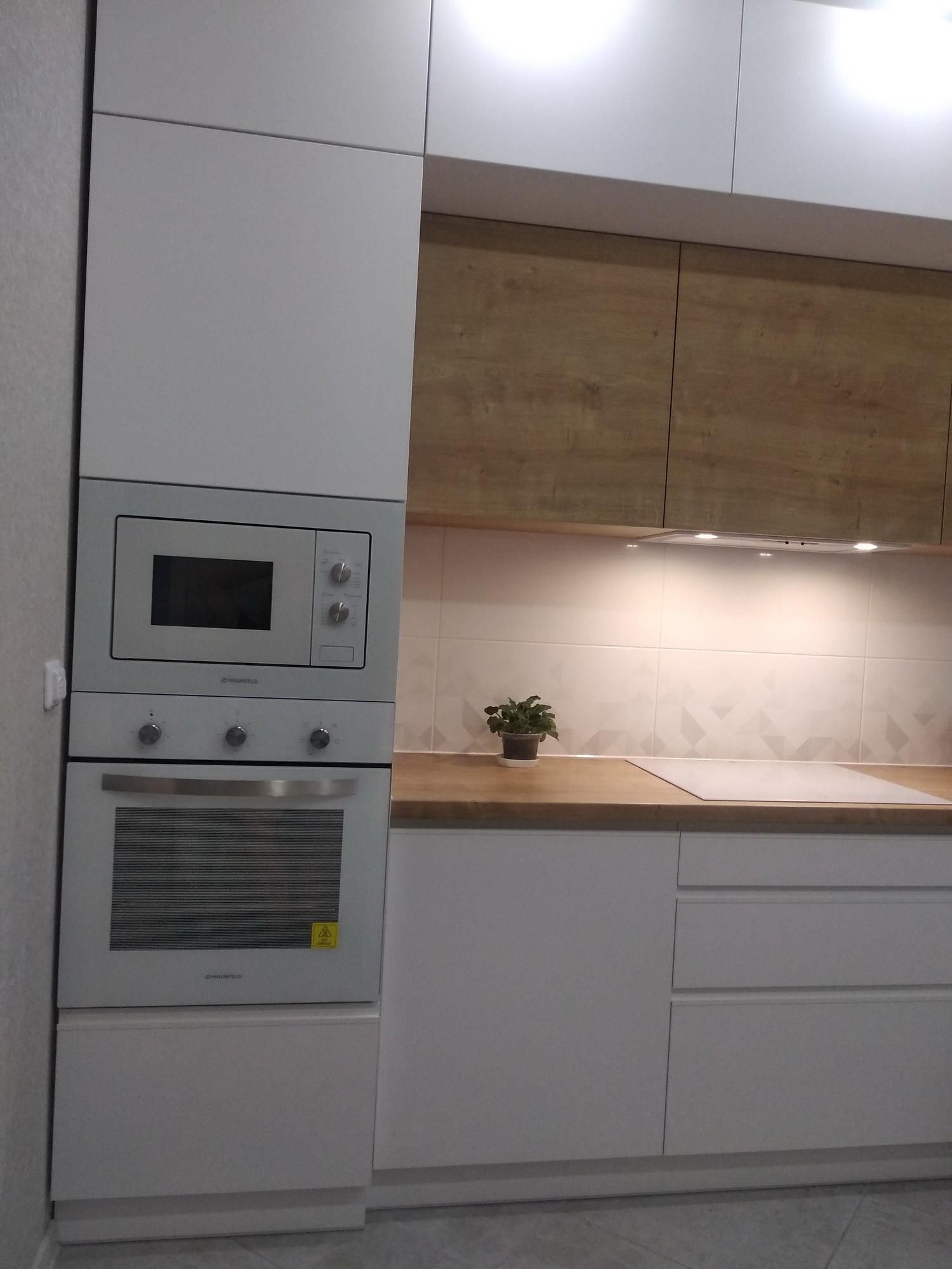 Шкаф духовой электрический Maunfeld EOEС.586W