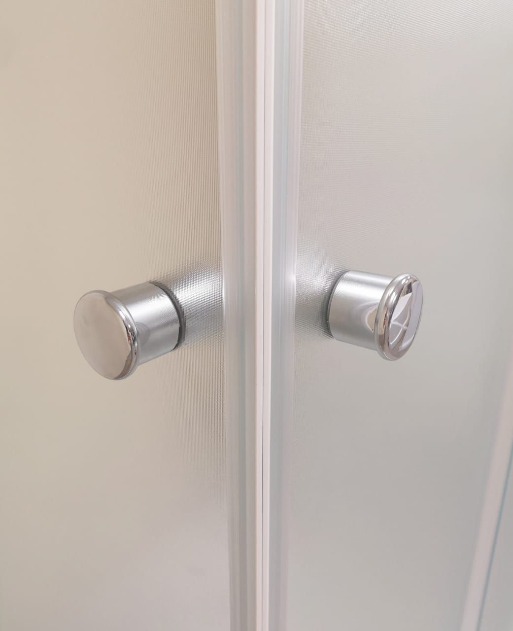 Квадратный душевой уголок Метакам Universal (матовое стекло)