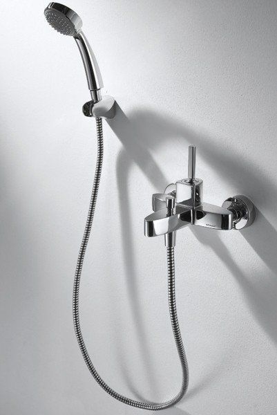 Смеситель для ванны с аксессуарами Bravat Spring F679113C-B