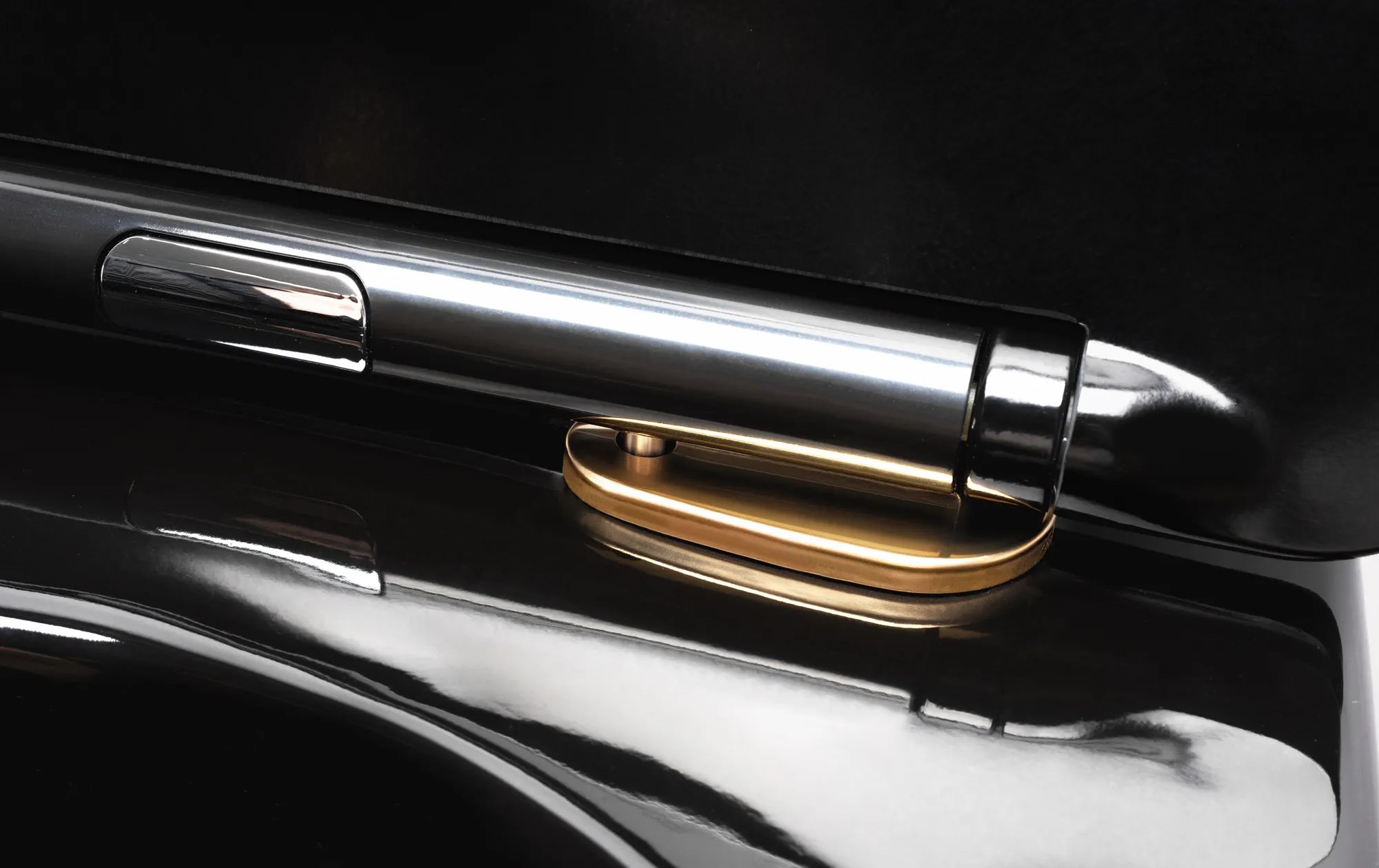 Унитаз подвесной Rea Carlo Mini Rimless Flat Black Gold Edge, REA-C8800