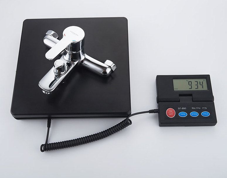 Смеситель для ванны Ledeme L3003