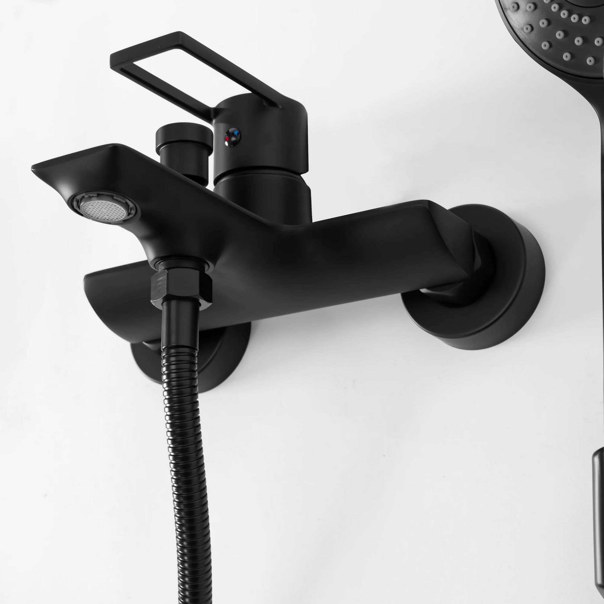 Смеситель для ванны Rea Flip Black, REA-B2003