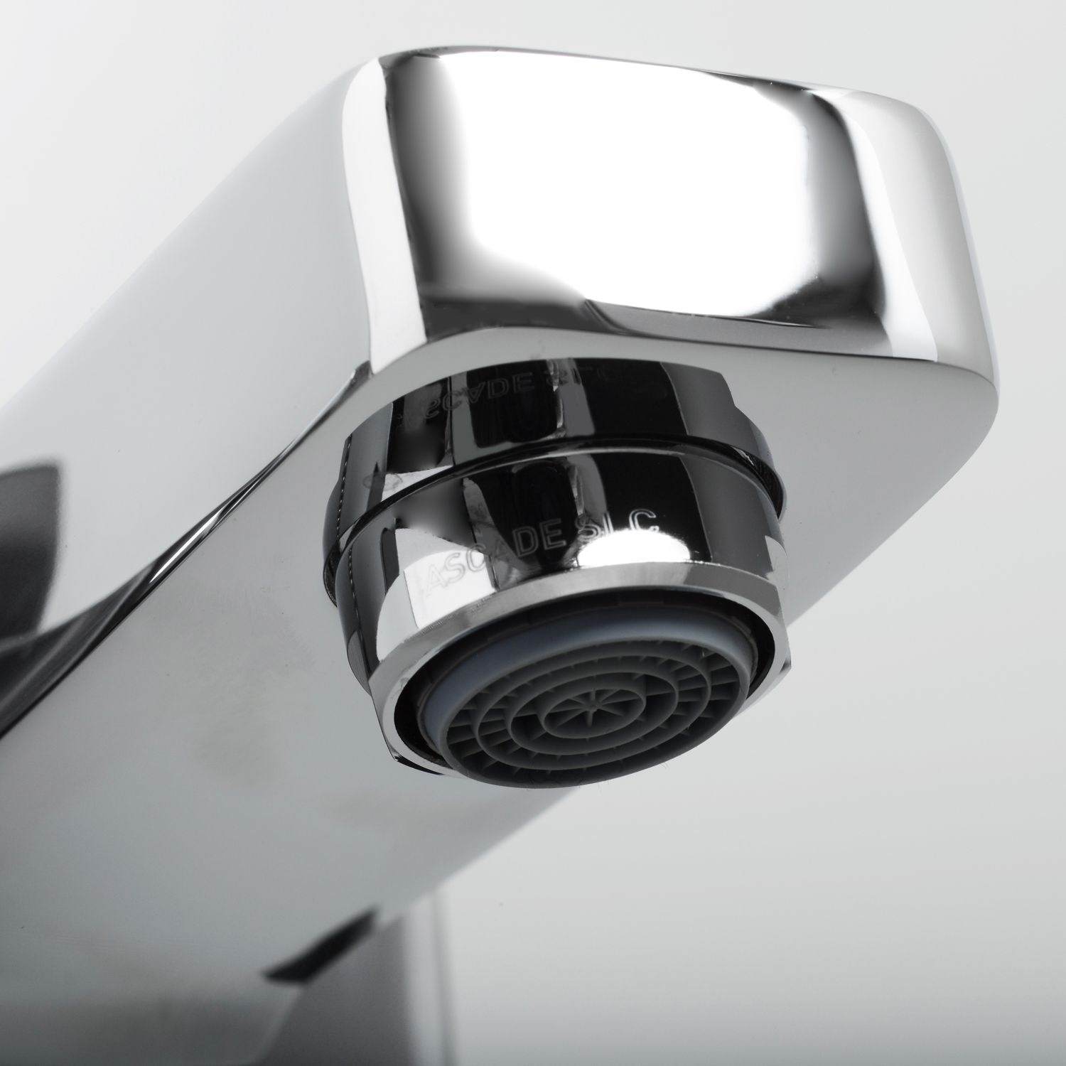 Смеситель для ванны с коротким изливом WasserKRAFT Aller, 1061