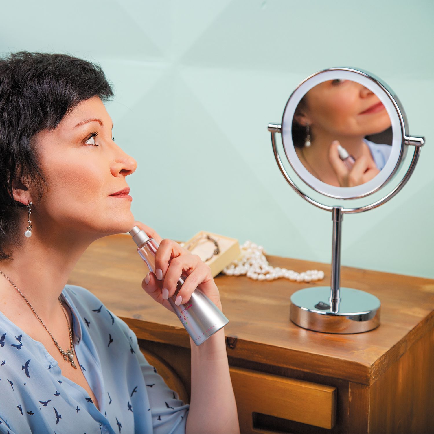 Зеркало с LED-подсветкой, двухстороннее, стандартное и c 3-х кратным увеличением WasserKRAFT, K-1005