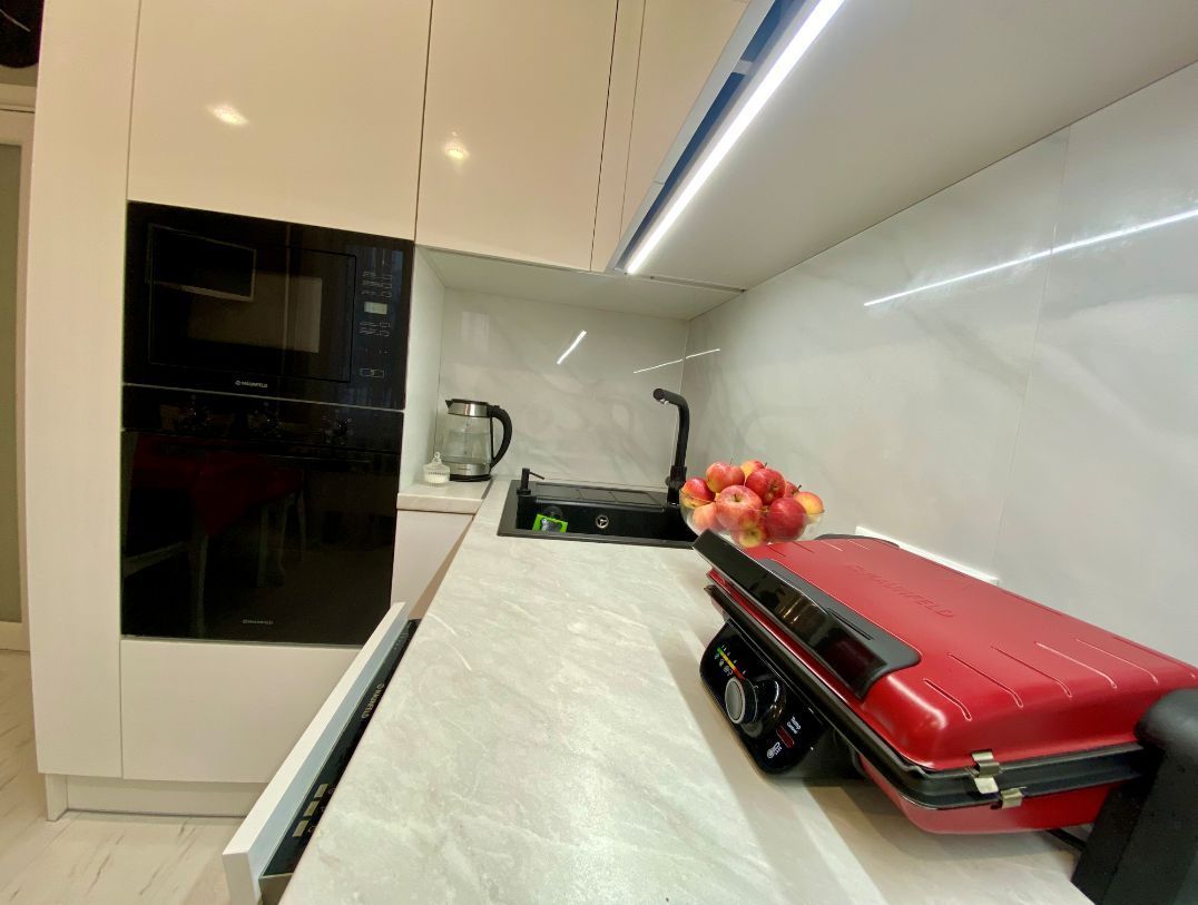 Шкаф духовой электрический Maunfeld EOEF.766B2