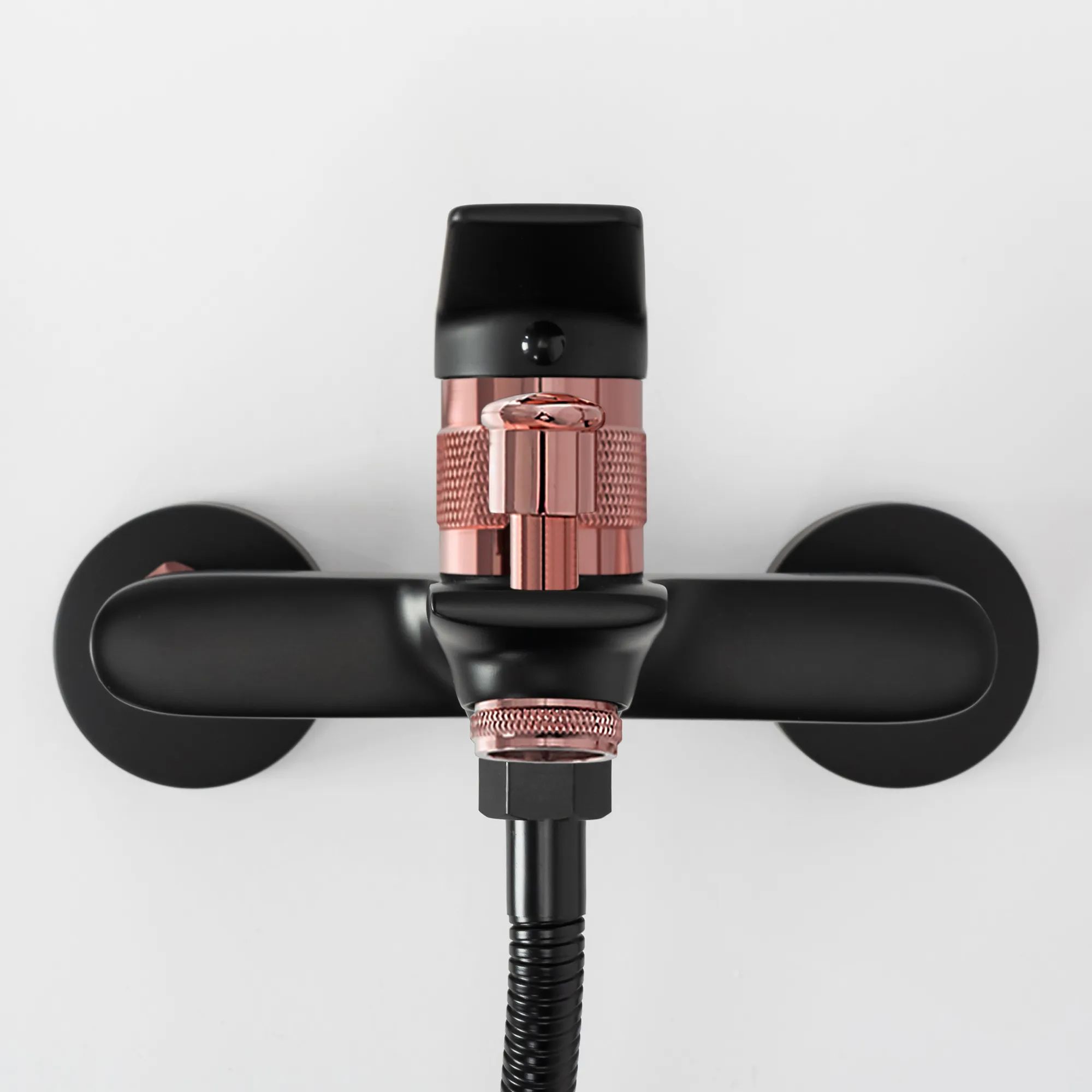 Смеситель для ванны Rea Viral Black/Rose Gold, REA-B2027