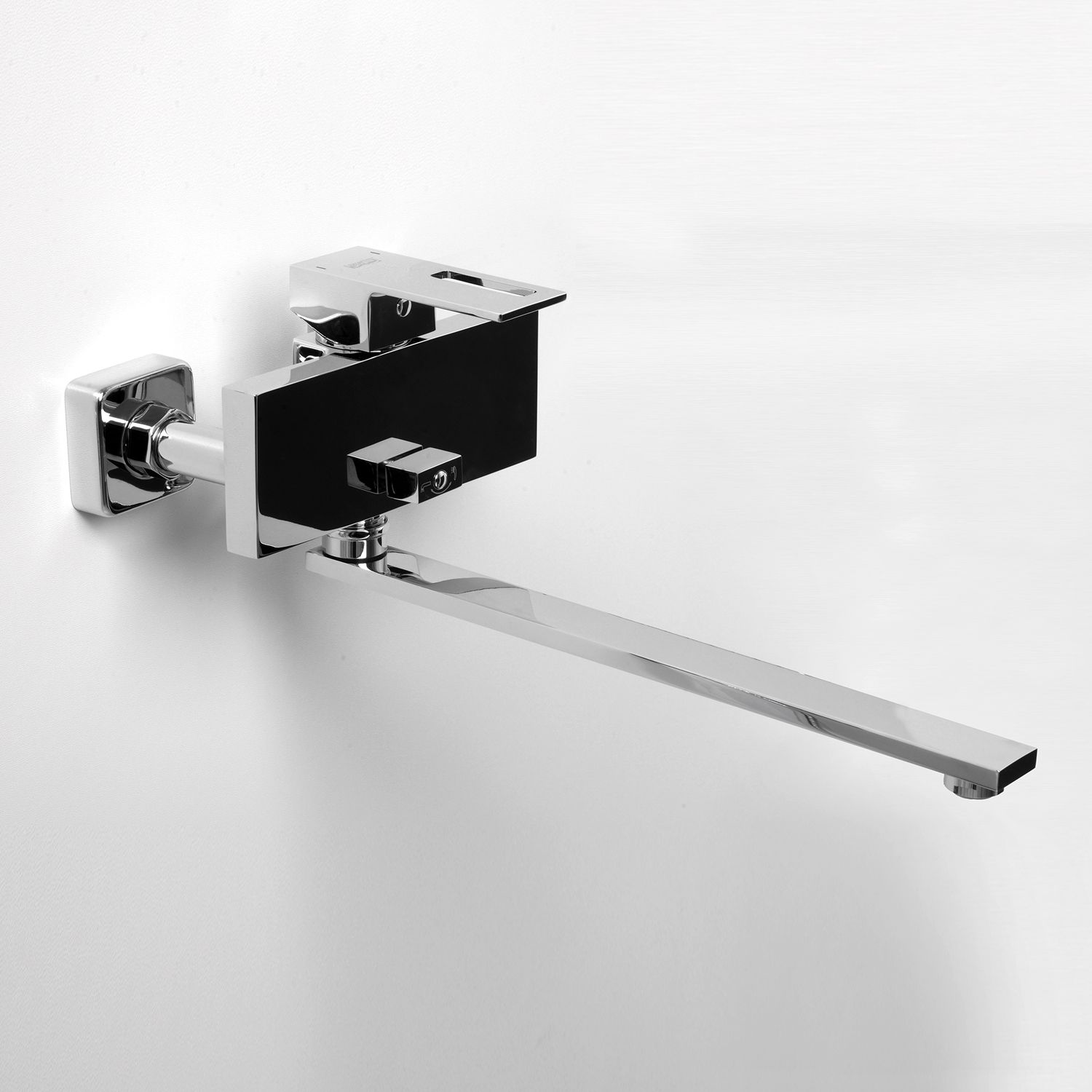 Смеситель для ванны с длинным изливом WasserKRAFT Alme, 1502L