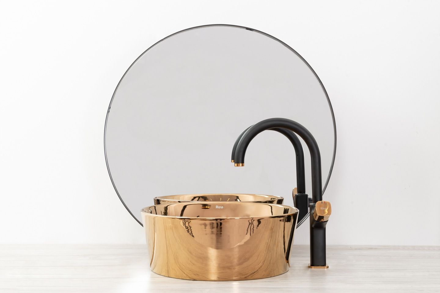 Смеситель для умывальника Rea Salto Black, REA-B6351