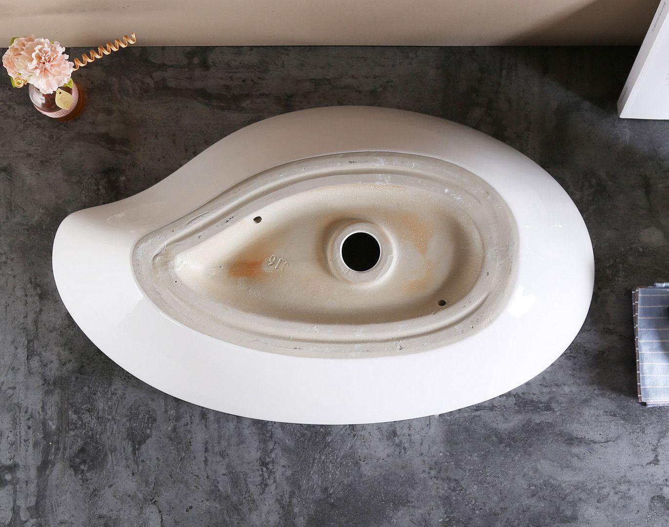 Раковина для ванной Ceramalux 65x38, 9052