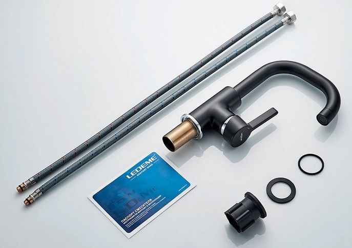 Смеситель для умывальника черный Ledeme L1099B