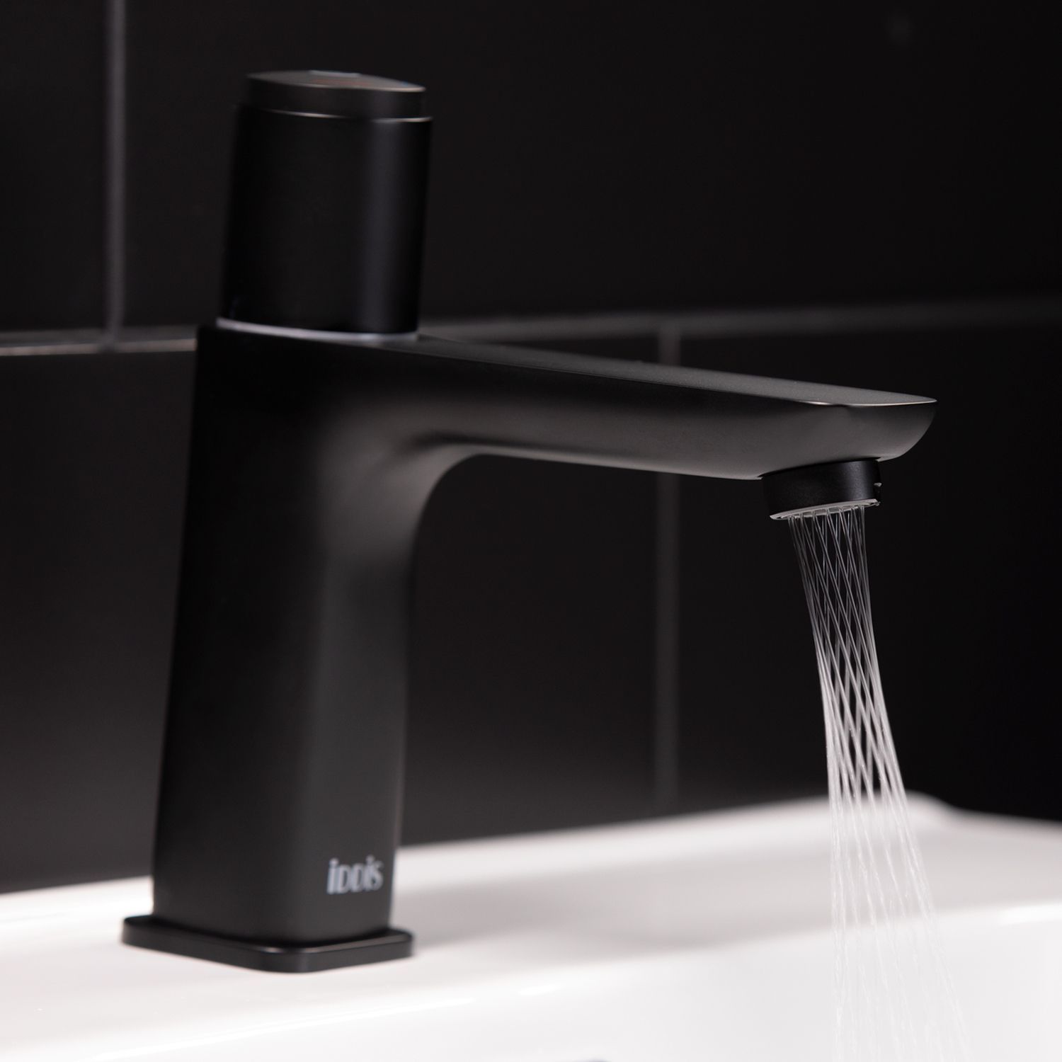 Смеситель для умывальника с управлением Push Control, Iddis Slide, SLIBLBTi01