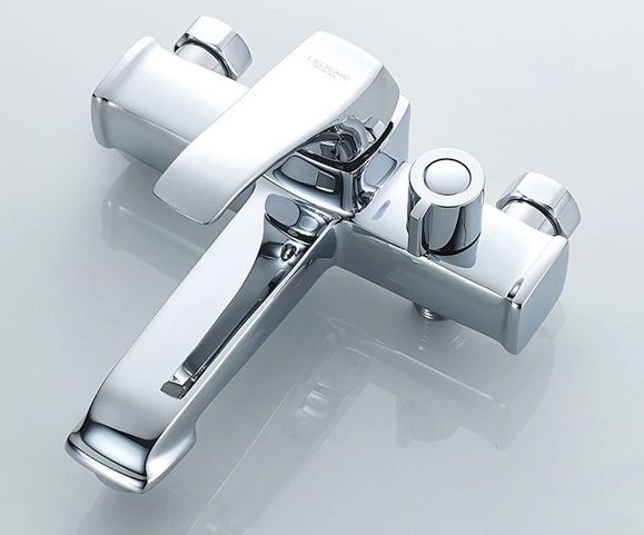 Смеситель для ванны Ledeme L3242
