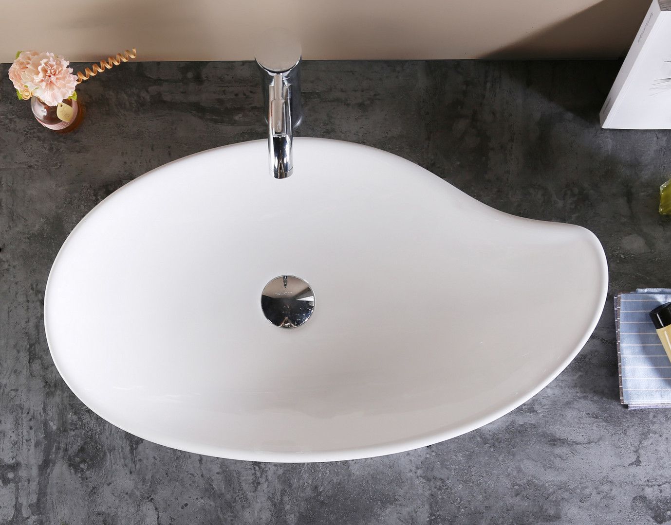 Раковина для ванной Ceramalux 65x38, 9052