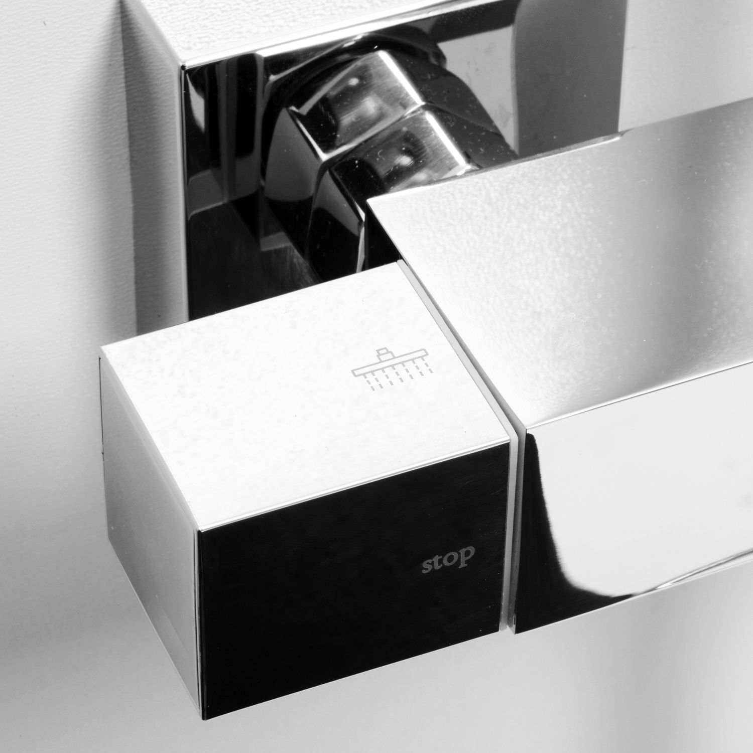 Душевой комплект с термостатическим смесителем для душа WasserKRAFT, A15502