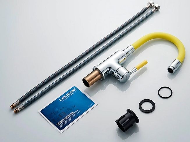 Смеситель для умывальника с гибким изливом желтый/хром Ledeme L1399-4