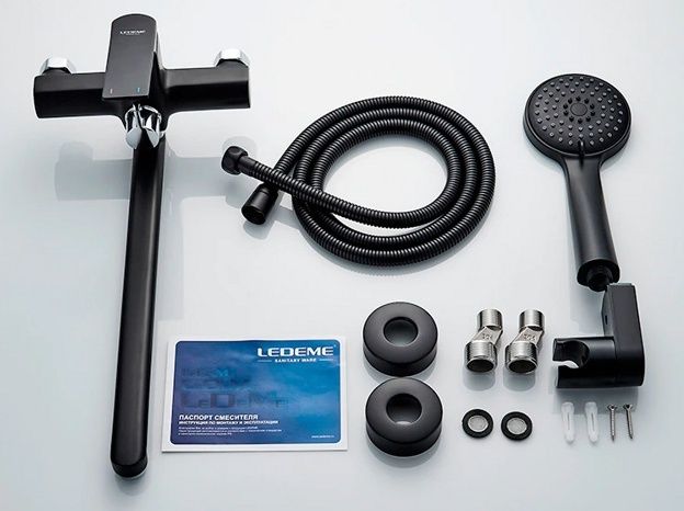 Смеситель для ванны черный Ledeme L2275B