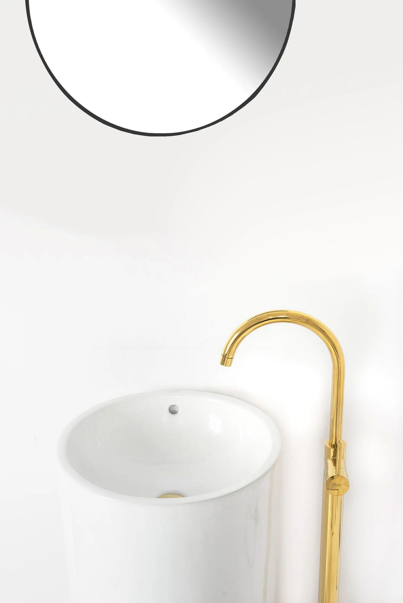 Смеситель для ванны Rea Ortis L.Gold, REA-B4890