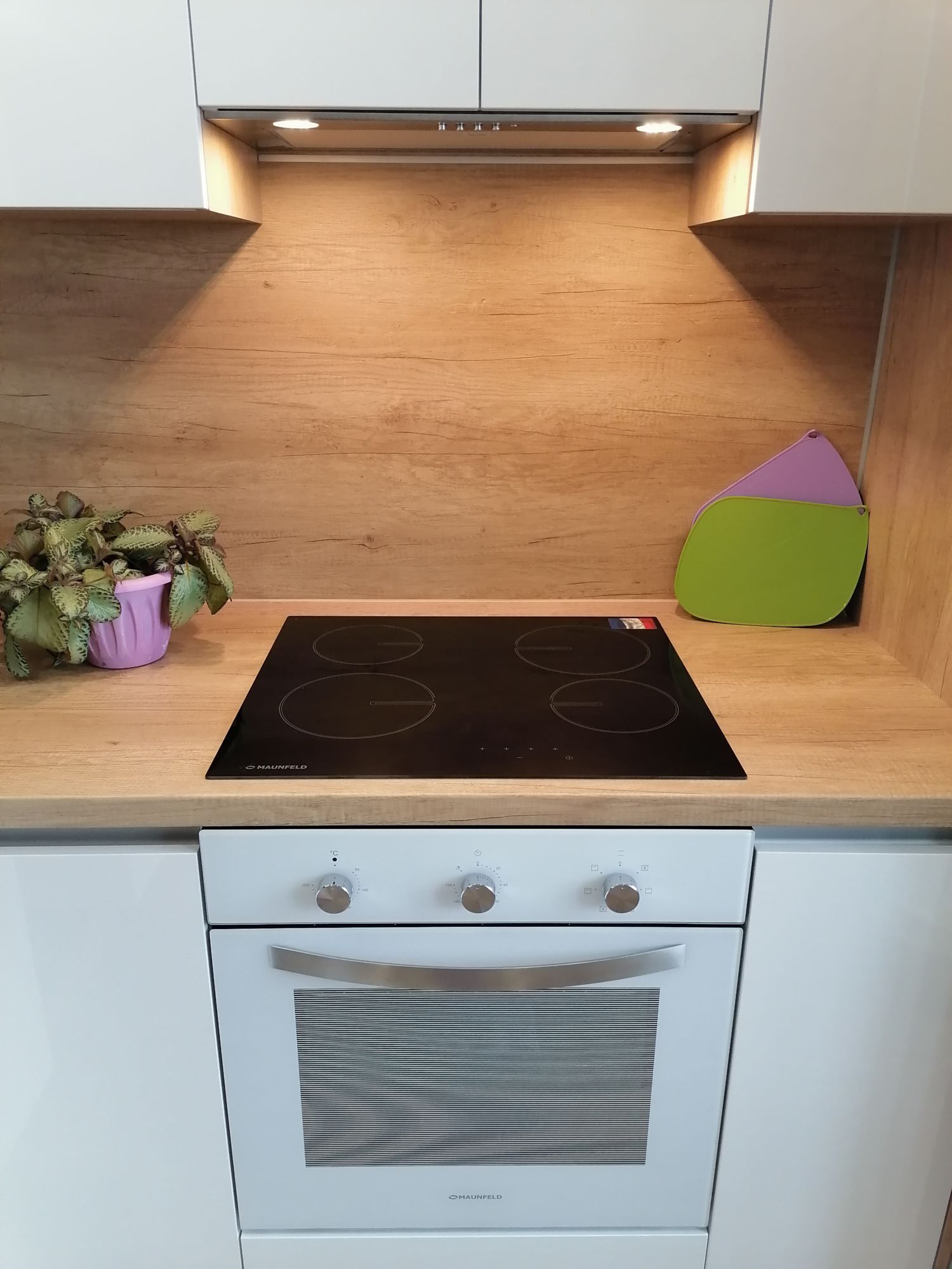 Шкаф духовой электрический Maunfeld EOEС.586W