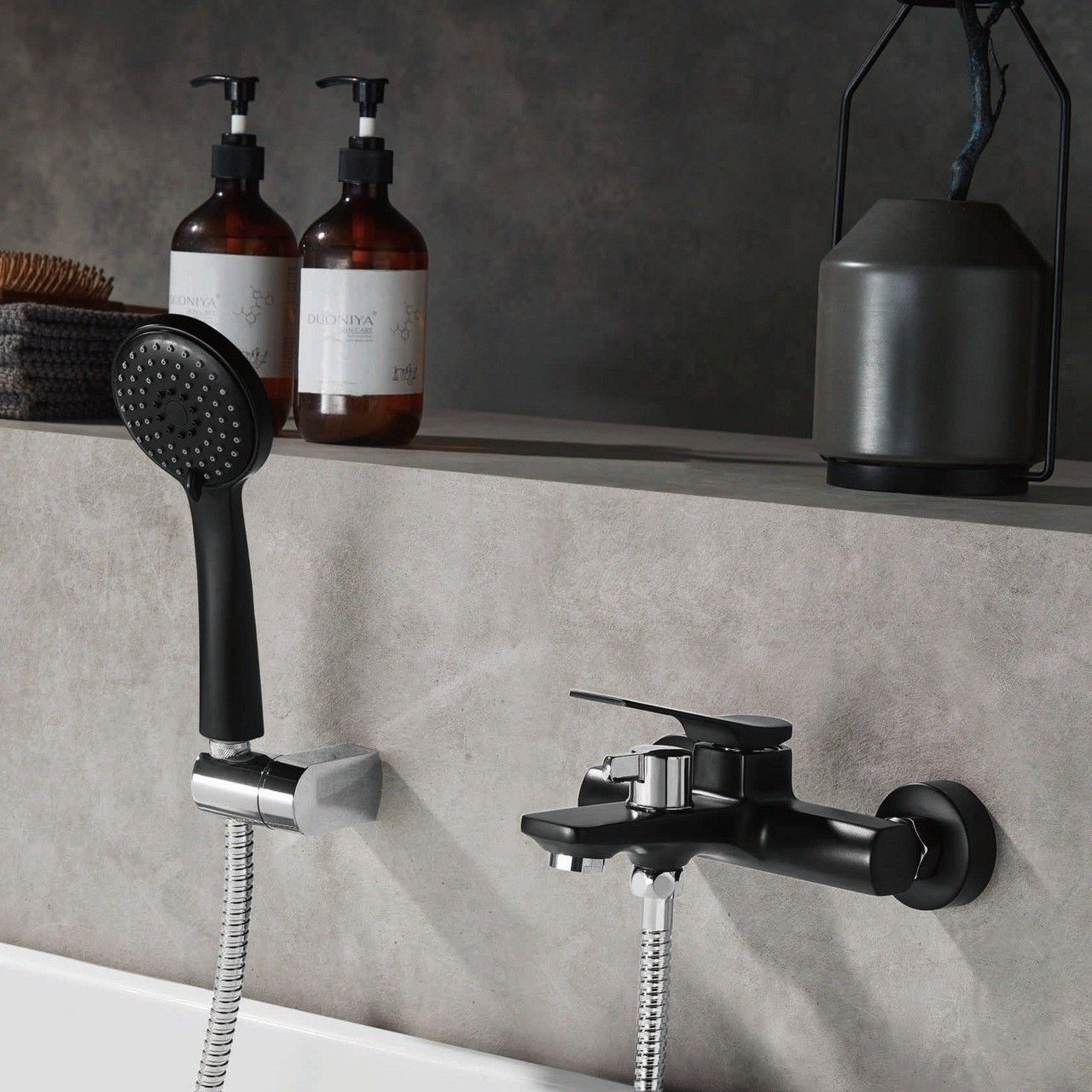 Смеситель для ванны черный Ledeme L3275B