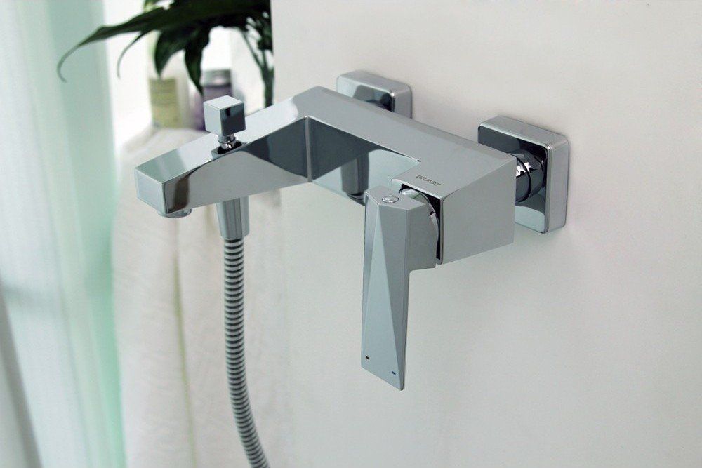 Смеситель для ванны Bravat Iceberg F676110C-01