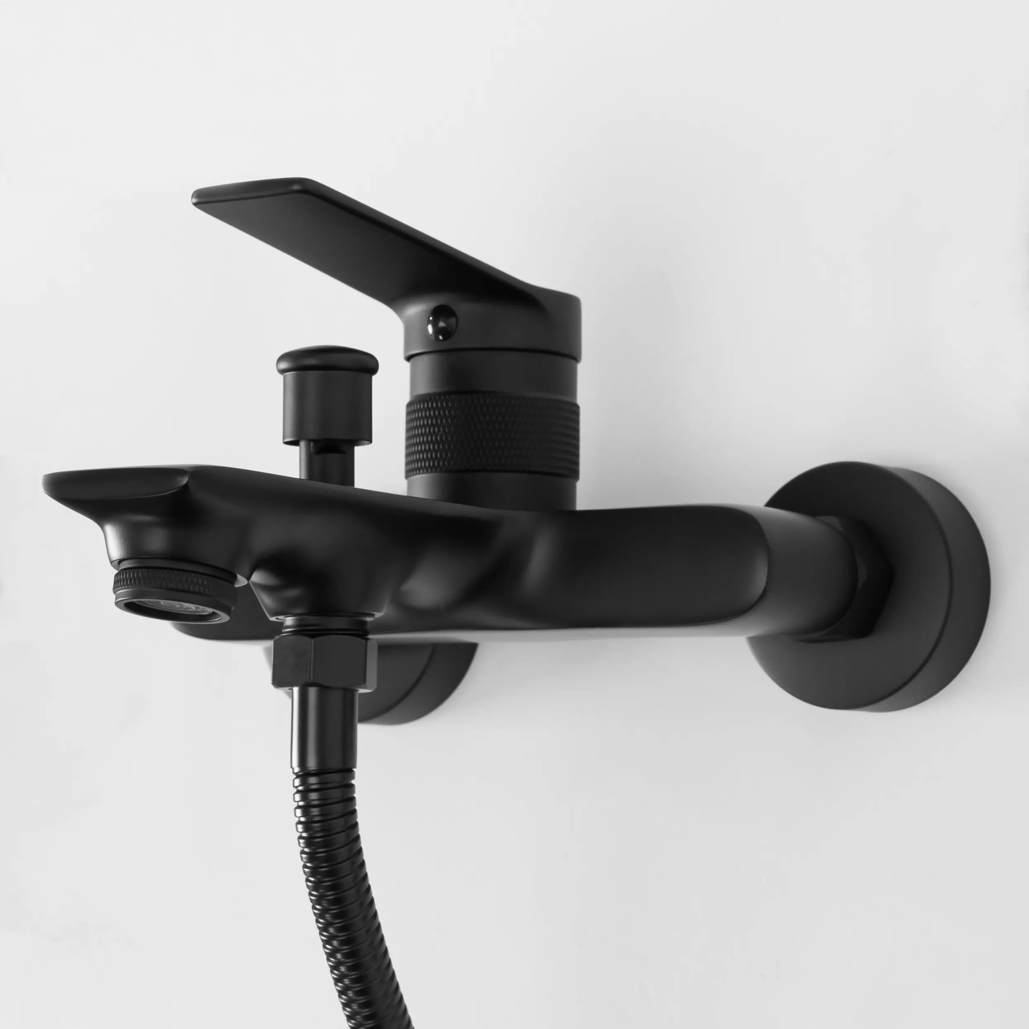 Смеситель для ванны Rea Viral Black, REA-B2030