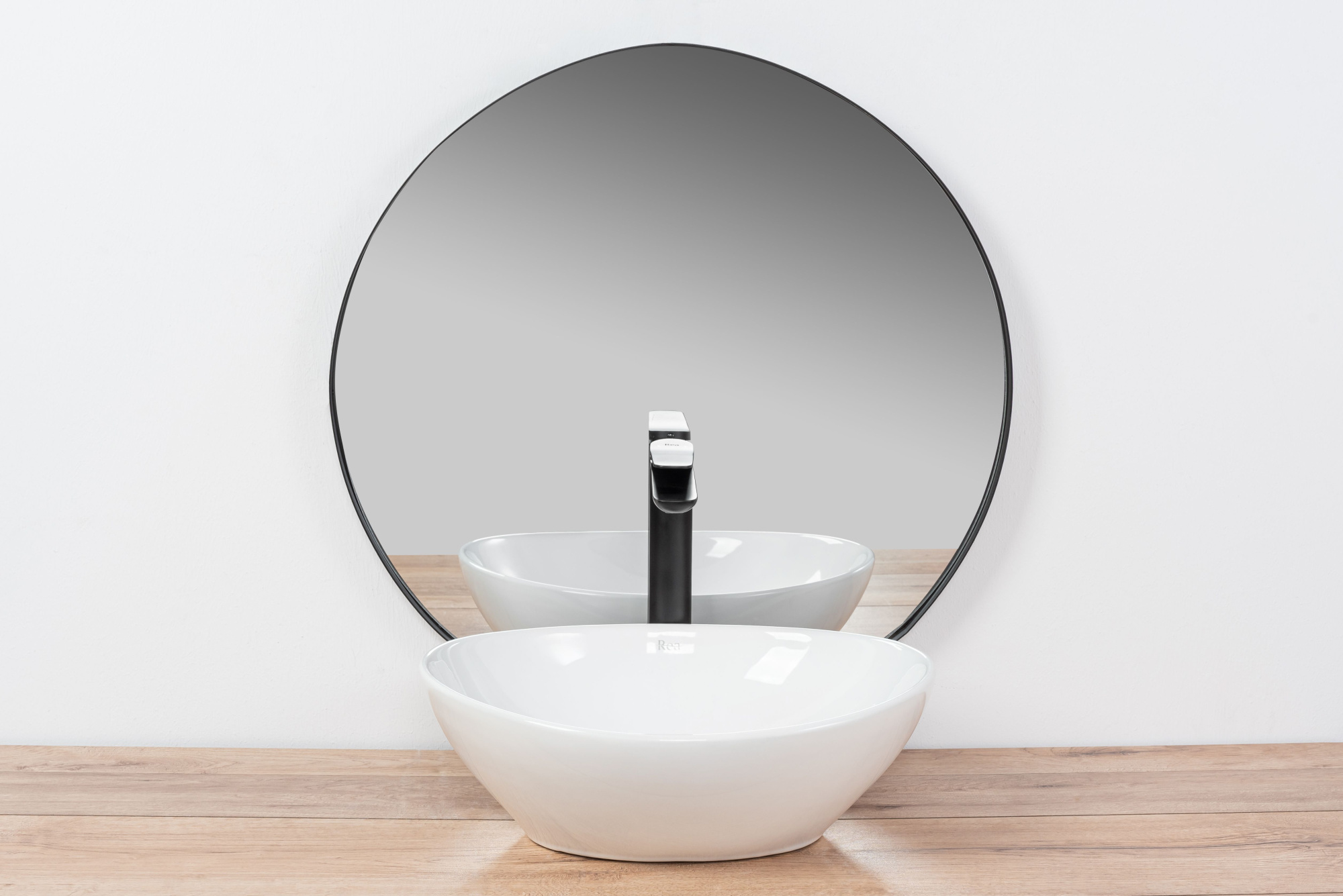 Смеситель для умывальника Rea Creek Black, REA-B8404