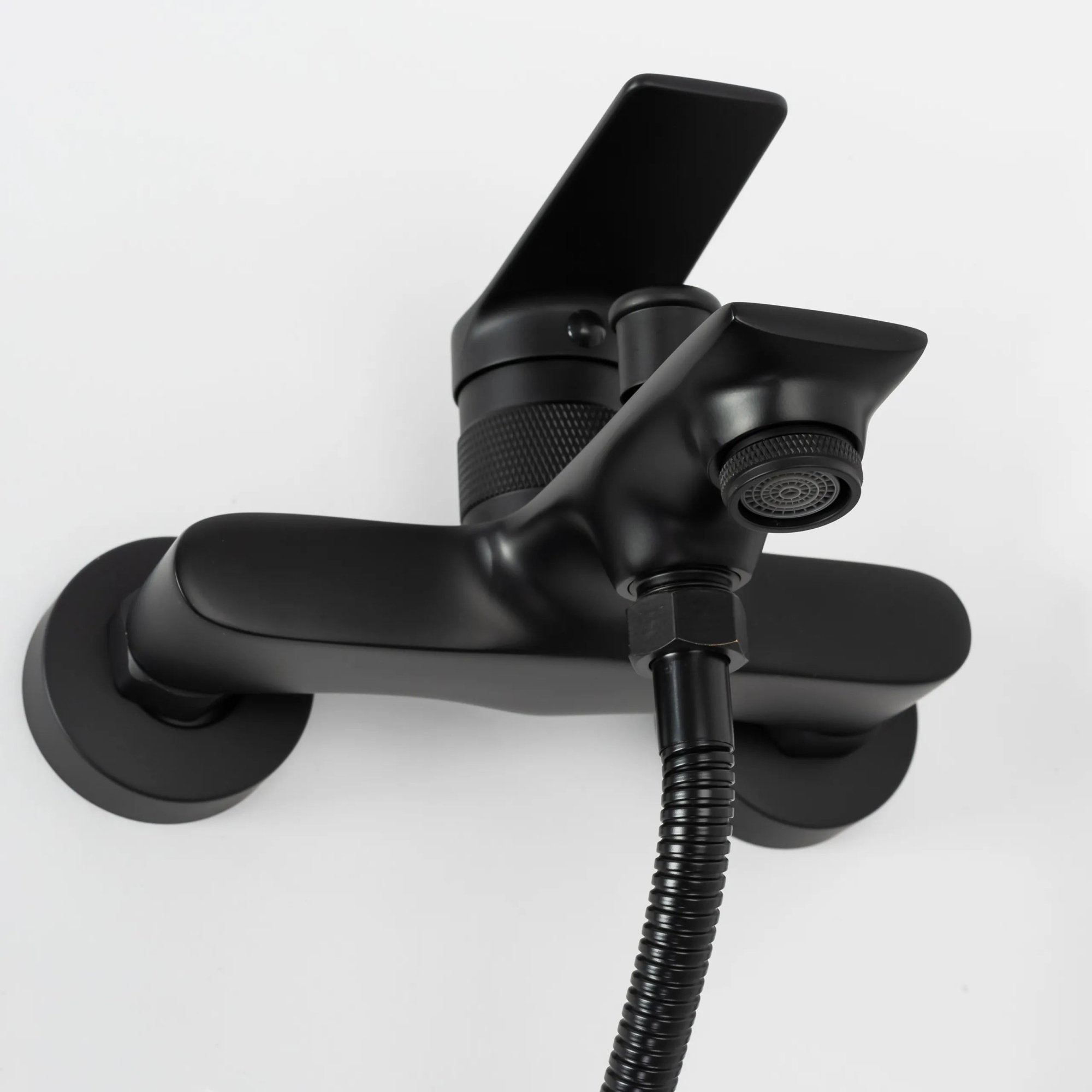 Смеситель для ванны Rea Viral Black, REA-B2030